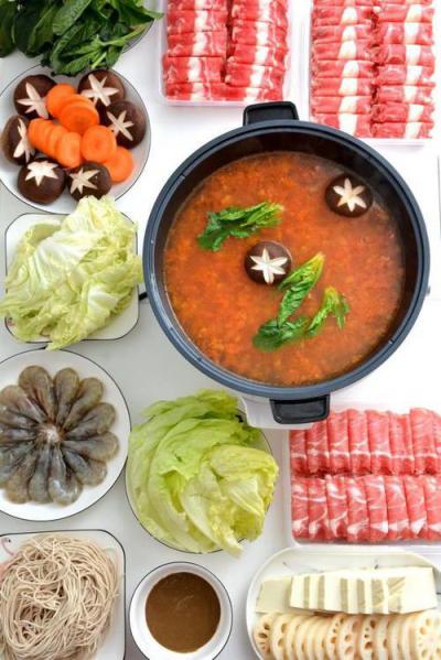 冬天吃火鍋開胃不上火，紅湯看著就暖和，我教你炒濃湯，不上火！