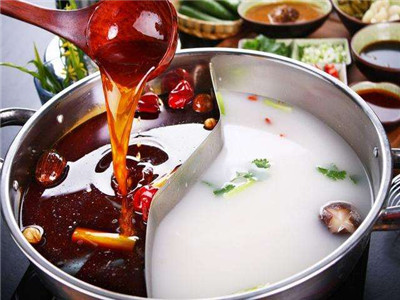 成都火鍋技術(shù)培訓班哪里靠譜？親手反復(fù)制作鍋底