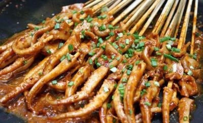 四川街邊鐵板魷魚技術做法哪里好？每位學員親自動手制作