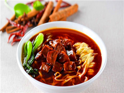 牛肉面食技術(shù)培訓(xùn)班哪家便宜？面食培訓(xùn)理論與實(shí)踐結(jié)合