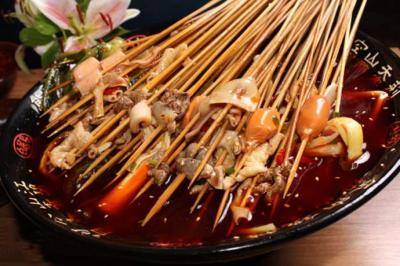 冷串串缽缽雞技術(shù)培訓(xùn)機(jī)構(gòu)怎么選？餐飲培訓(xùn)學(xué)校