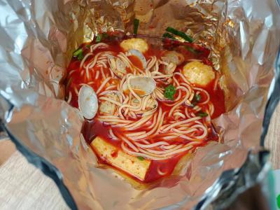 小吃培訓速成班，錫紙花甲米線技術(shù)培訓怎么做？