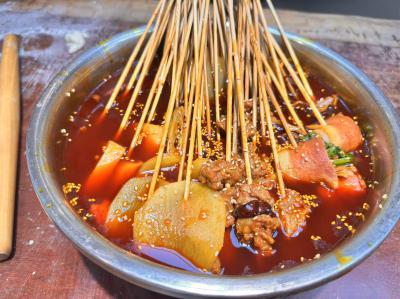 冷鍋串串技術(shù)培訓(xùn)班怎么樣？飄味緣小吃培訓(xùn)學(xué)校深度解析