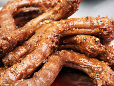 麻辣鴨脖技術(shù)培訓(xùn)班多少錢？飄味緣小吃培訓(xùn)學(xué)校比較好